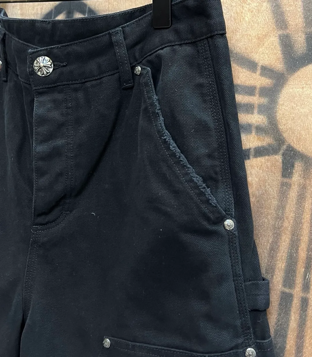 P510 chrome hearts limited series new city limited jeans Chrome Hearts city limited denim shorts vintage levis American made 501 505 517 base version remake Levis American made 501 base version imported sheepskin 925 silver remake Customers provide waist and pants length or height and weight The studio will select the most suitable base version for you to remake There are many people doing remakes in the market Don't belittle or comment The difference is visible to the naked eye See more and compare yourself #CHROME HEARTS Unisex style